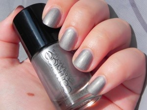 Nail look: Matter stainless steel