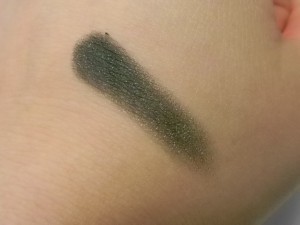 Artdeco - Dita von Teese Fall Favorites: Baked Powder and Eyeshadow